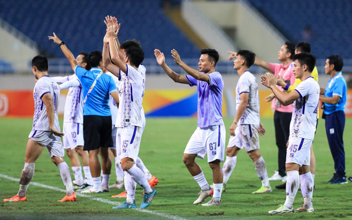 Hà Nội FC chia tay AFC Champions League: Chiếc áo còn quá rộng Ảnh 2