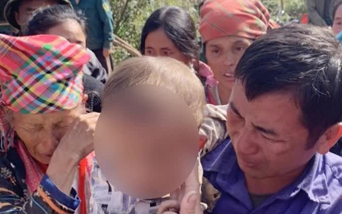 Đi học về rồi không may đi lạc, bé trai 3 tuổi được tìm thấy ở nơi không ngờ Ảnh 2