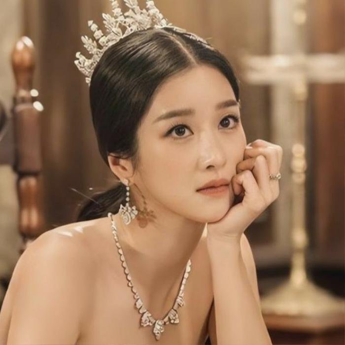 Top 10 sao nữ đọ sắc với vương miện: Song Hye Kyo 'đẹp điên' cũng chỉ xếp thứ 5, hạng 1 U50 vẫn cực sang Ảnh 17