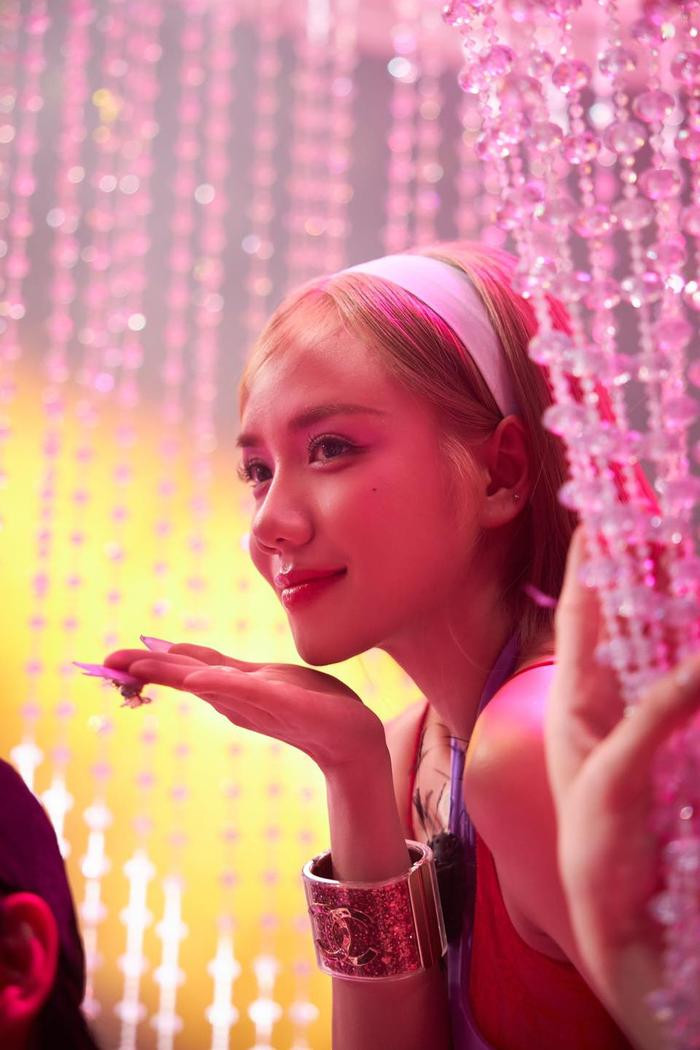 Phương Ly từng bị đặt nghi vấn dời phát hành MV vì bị sốc trước thông tin liên quan đến G-Dragon.