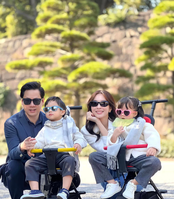 Con gái lớn của Hoa hậu Đặng Thu Thảo sớm bộc lộ năng khiếu hội họa từ khi còn nhỏ