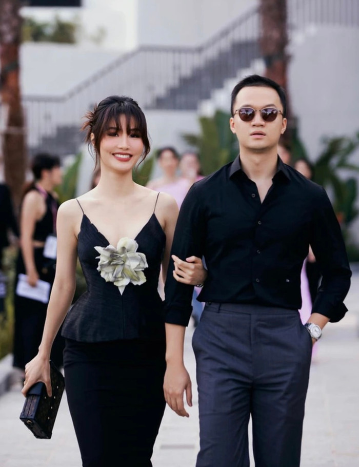 Khán giả đang nóng lòng đếm ngược từng ngày chờ đón Diễm My 9X lên xe hoa.