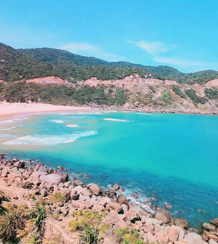 Biển Bãi Môn (Ảnh: @t.tinh2605)