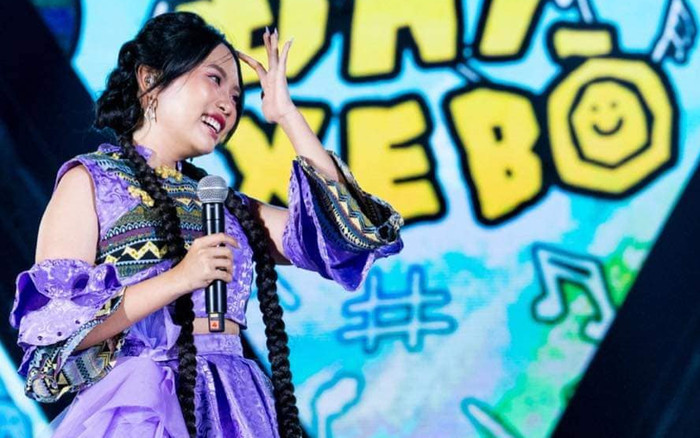 Khán giả đi xem show nhận xét về giọng hát live của Phương Mỹ Chi, có ấn tượng như trong showcase? Ảnh 2