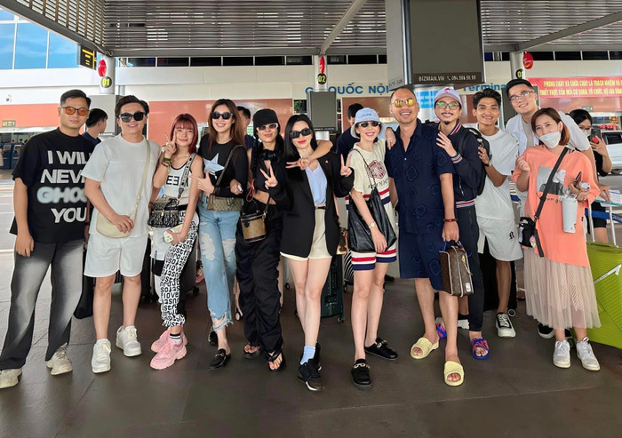 Ai nấy đều hào hứng, mong chờ và sẵn sàng 'quẩy' tới bến chúc mừng hạnh phúc cho Puka - Gin Tuấn Kiệt. 