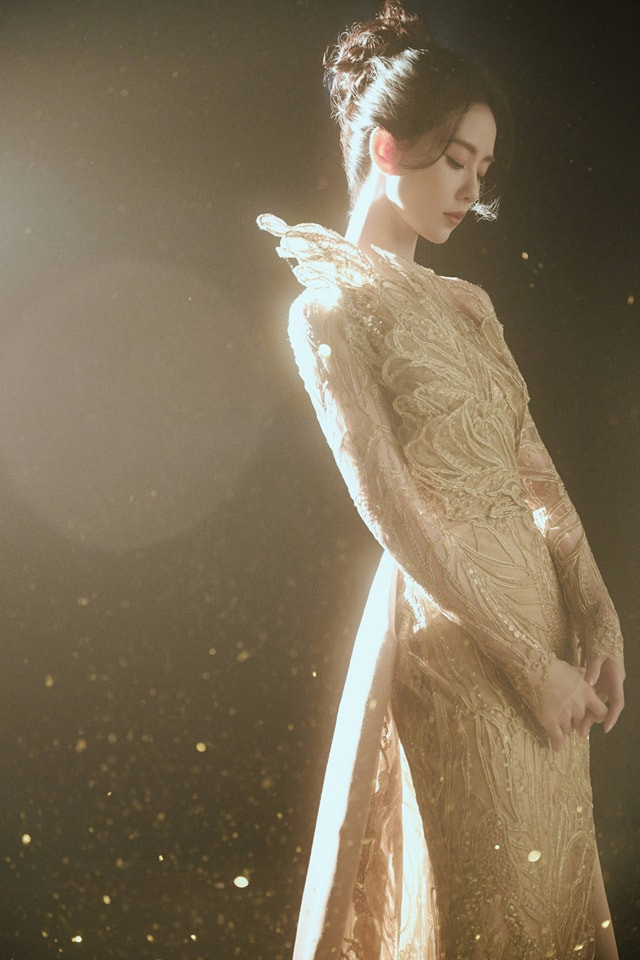 Một tiểu hoa 85 lên đồ cực sang, không cần 'chặt chém' cũng khiến netizen xuýt xoa khen ngợi Ảnh 3