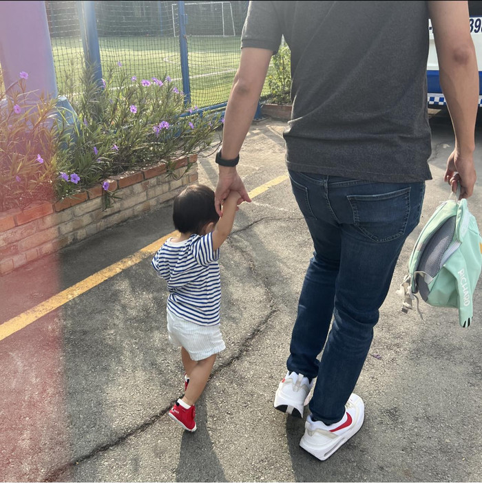 Vợ chồng Hà Tăng luôn dành thời gian để cùng chăm sóc, dạy dỗ các nhóc tỳ. 