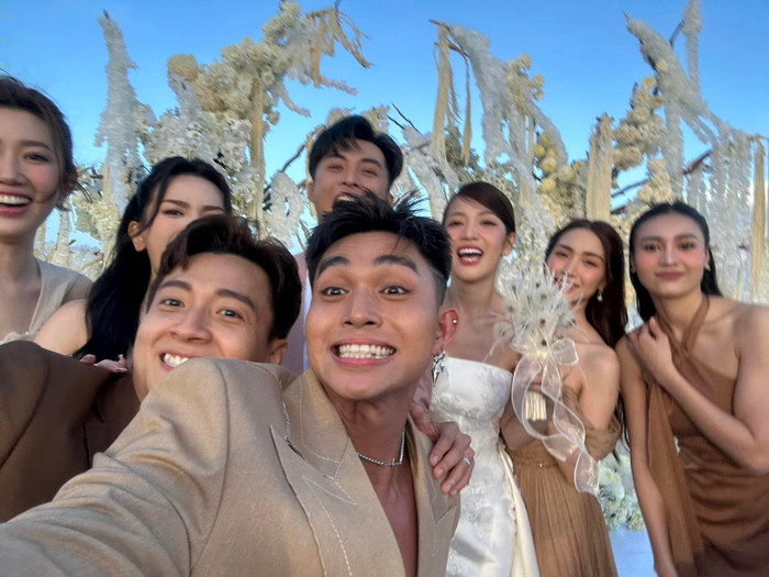 Dù hình ảnh của Jun Phạm đăng lên đều bị nhòe, mờ nhưng không thể 'dìm' visual của Puka và Gin Tuấn Kiệt