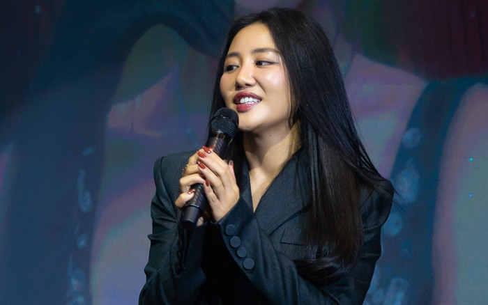 Văn Mai Hương 'tuyển chọn' khán giả lên sân khấu song ca, cái kết khiến ai cũng bất ngờ Ảnh 2