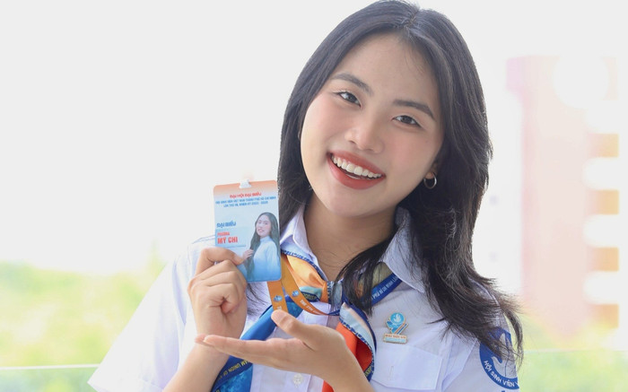 Phương Mỹ Chi lên cương vị mới ở tuổi 20: Đúng là con nhà người ta! Ảnh 2