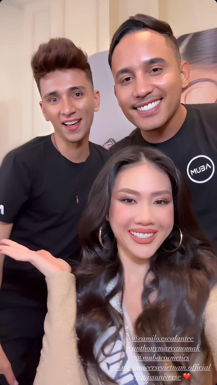 Với layout này, đại diện Việt Nam vẫn giữ được nét riêng của châu Á thay vì 'đổi dạng' thành nàng hậu nóng bỏng đến từ Latin.&nbsp;