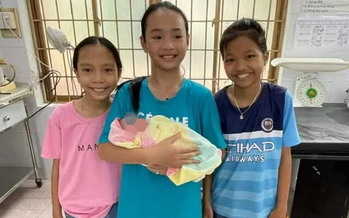 Nghe tiếng khóc ở giữa cánh đồng, 3 nữ sinh lại gần kiểm tra phát hiện điều bất ngờ Ảnh 2