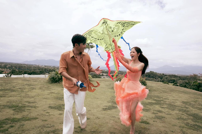 Cặp đôi ví như 'tiên đồng ngọc nữ'.