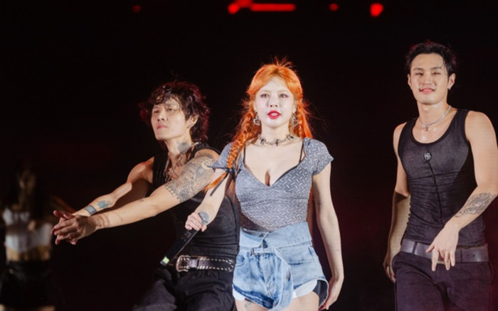 Vừa mới diễn tại Việt Nam, Hyuna đã 'nối lại tình xưa' với bạn trai kém tuổi Ảnh 2