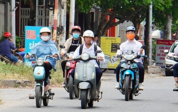 Một địa phương nghiêm cấm học sinh đi xe máy điện đến trường Ảnh 2