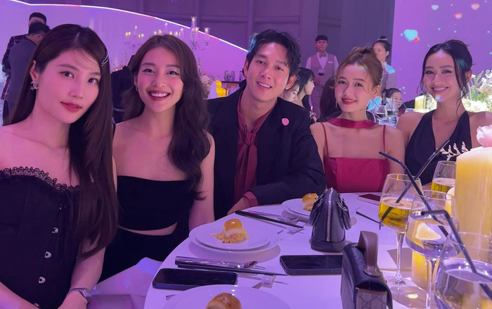 Khả Ngân chủ động đăng ảnh ngồi cạnh một sao nam Vbiz khi ăn cưới Puka Ảnh 2