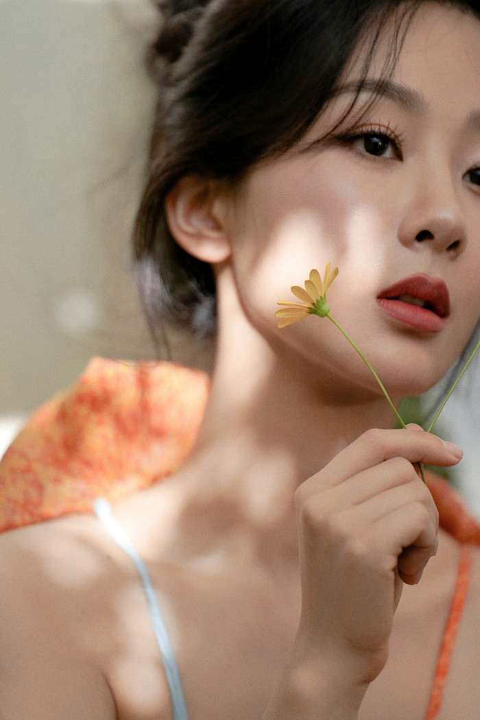 Dương Tử lộ dấu hiệu bất ổn ngay trong ngày trọng đại khiến fans xót xa Ảnh 2