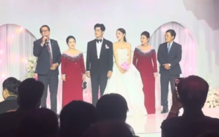 Bố Gin Tuấn Kiệt nghẹn ngào nhắn nhủ đến hai con trong ngày nên duyên vợ chồng Ảnh 2