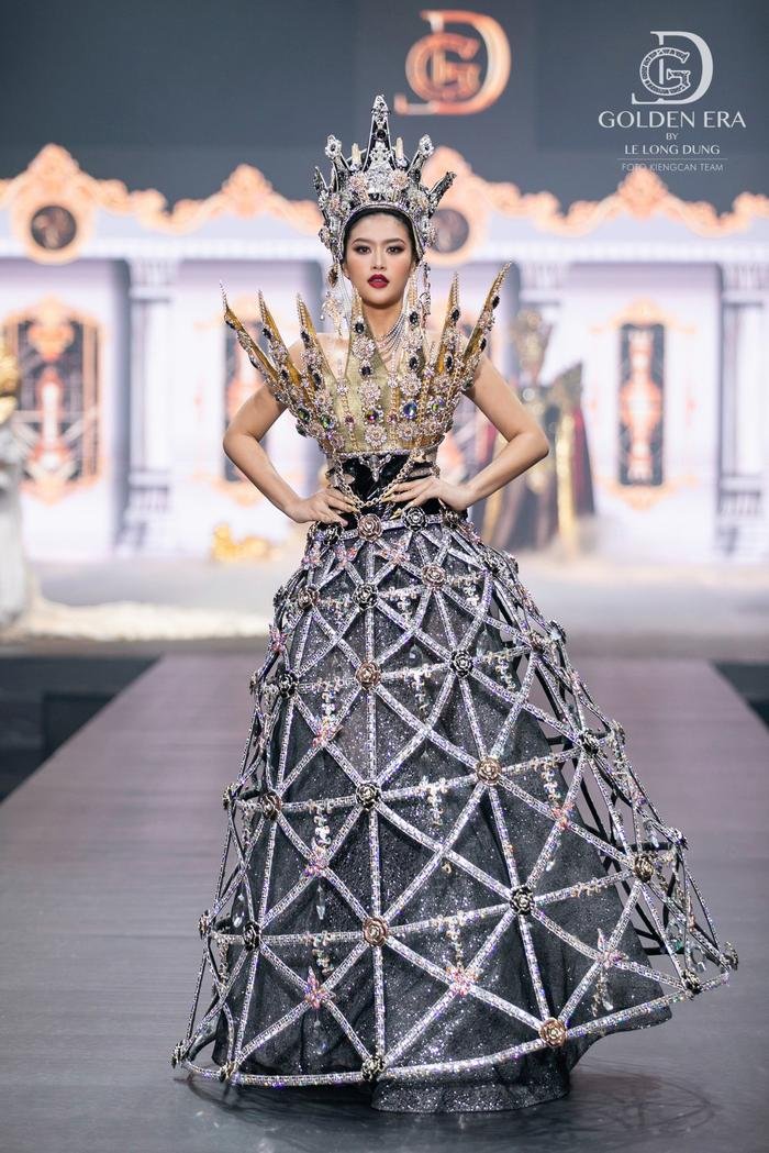 Hết nhiệm kỳ Miss Grand VietNam, Đoàn Thiên Ân đi công tác Đức: Nhan sắc hiện tại khiến fan tiếc nuối Ảnh 9