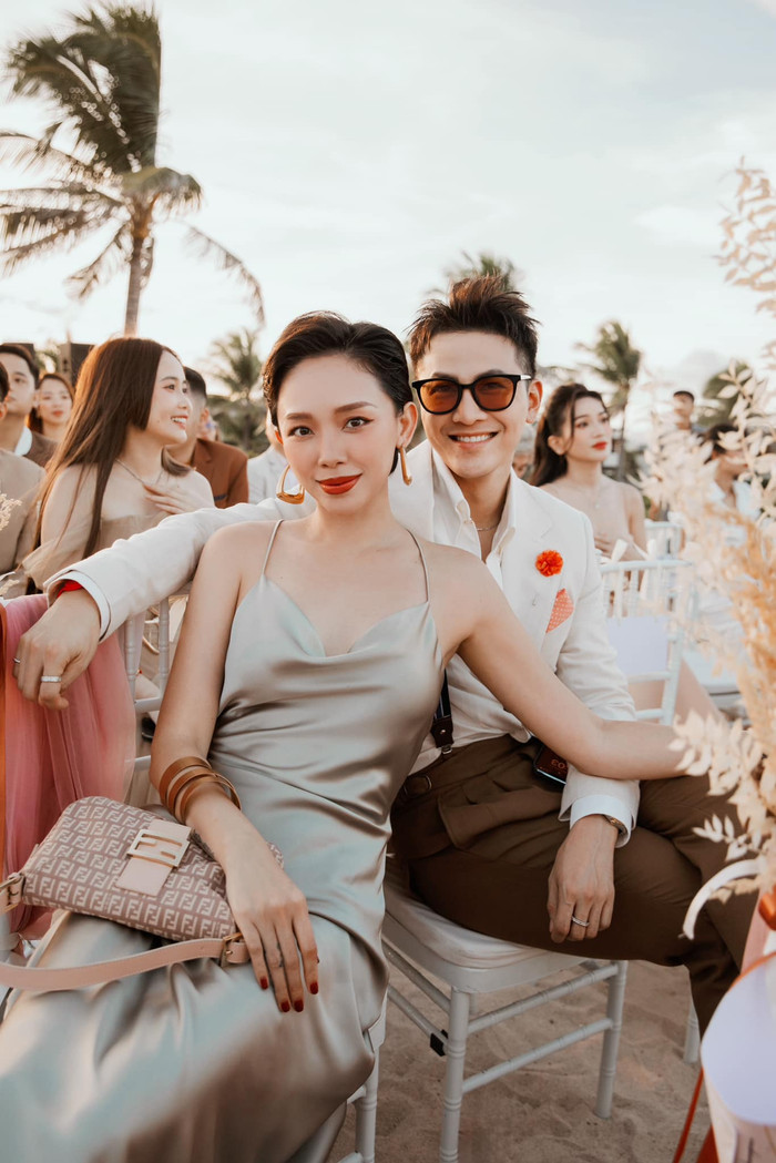 Mai Tiến Dũng và Tóc Tiên có mặt đủ hai đêm tiệc cưới của Gin Tuấn Kiệt - Puka. 