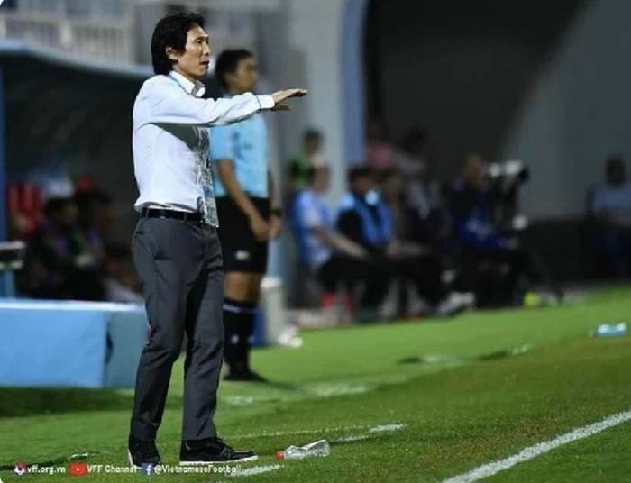 Theo thông tin của Saostar, HLV Gong Oh-Kyun sẽ chính thức kết duyên CLB CAHN vào tuần sau. Ảnh: VFF
