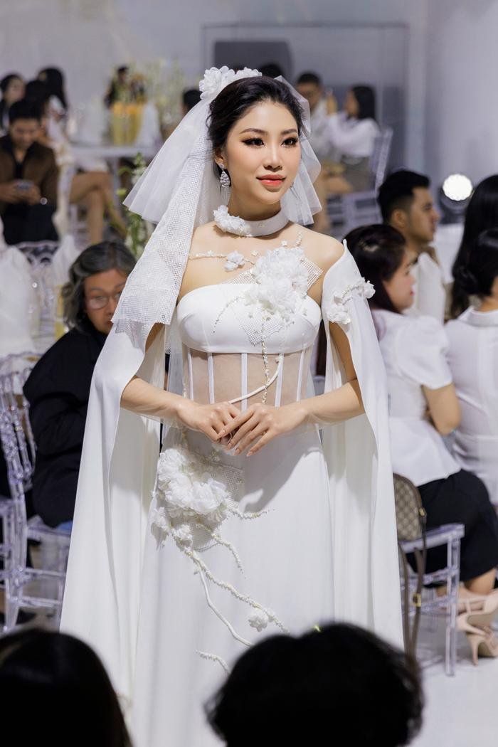 Ba nàng hậu của Miss Earth VN 2023 khoe sắc vóc ngọt ngào với váy cưới: Ai 'keo' hơn ai đây? Ảnh 2