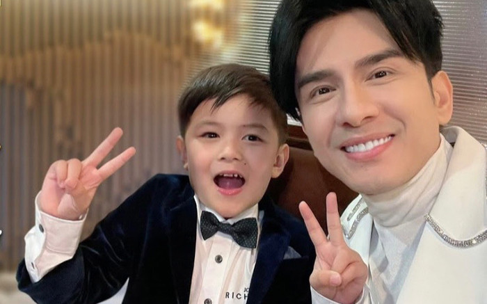 Quý tử nhà Đan Trường đích thân làm việc này cho ba trong ngày đặc biệt Ảnh 2