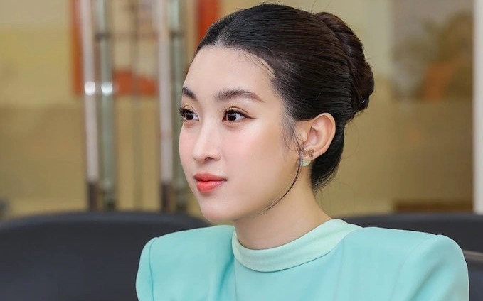 Nhan sắc dâu hào môn Đỗ Mỹ Linh ngày càng đằm thắm, đúng chất phu nhân chủ tịch Ảnh 2