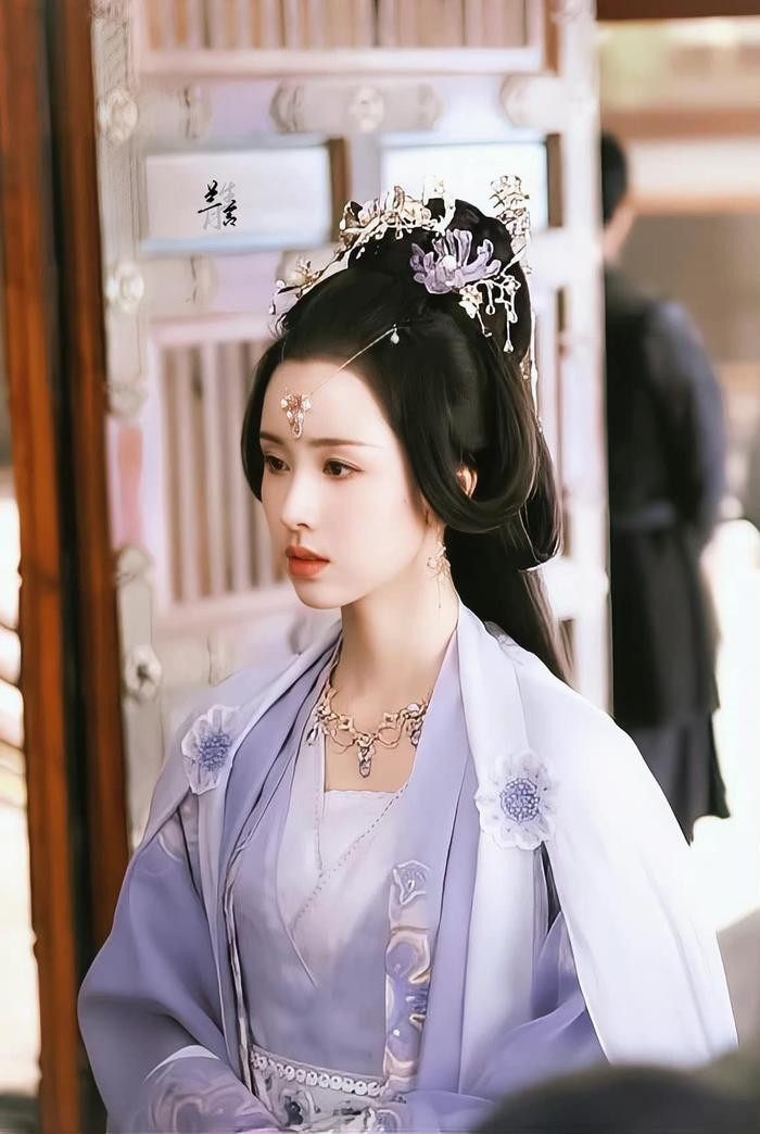 Bạch Lộc và Trần Đô Linh hiếm hoi đụng độ tạo hình, phần thắng cuối cùng sẽ thuộc về ai? Ảnh 4