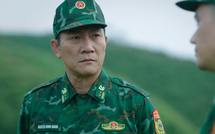 Cuộc Chiến Không Giới Tuyến tập cuối: Đồn phó Quang hy sinh anh dũng, Trung cùng Phương nuôi dạy các con Ảnh 2