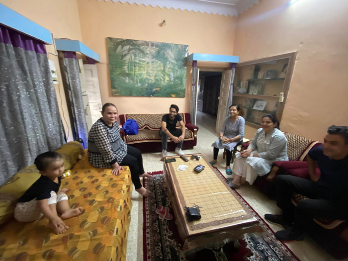  Võ Hạ Trâm xả kho khoảnh khắc hạnh phúc khi hội ngộ cùng gia đình chồng bên Ấn Độ. 