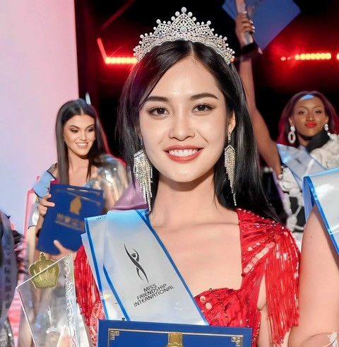 Vừa qua, trong Miss Friendship International 2023 Nông Thuý Hằng - đại diện Việt Nam đã giành ngôi vị Á hậu 2. 