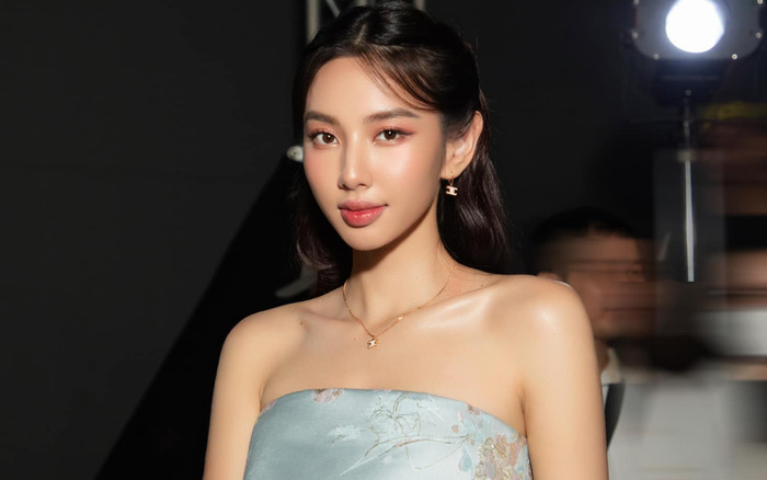 Hoa hậu Thuỳ Tiên đang làm gì giữa lúc bị gọi tên vào ồn ào xôn xao MXH Ảnh 2