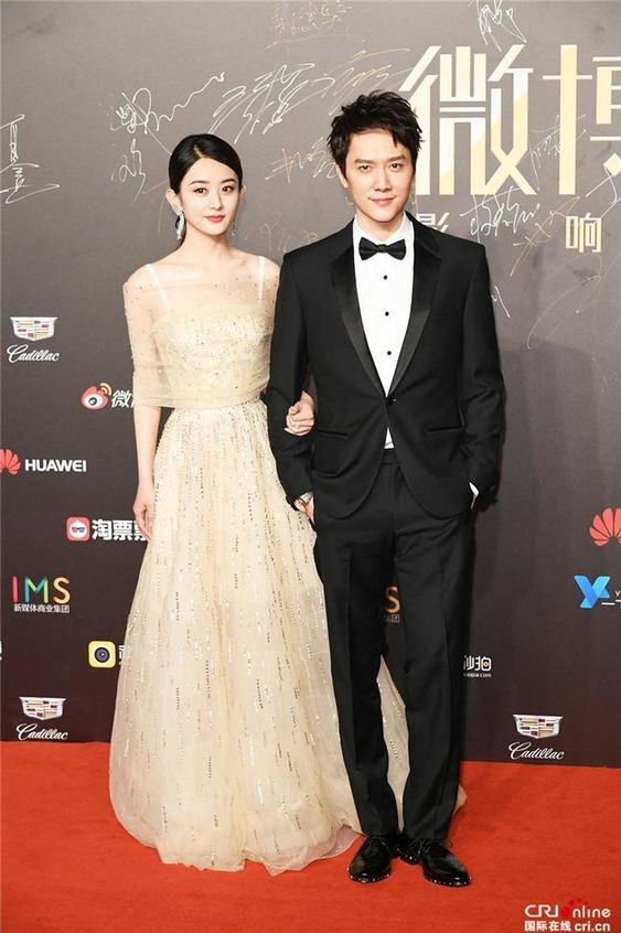 Bị đồn phá hủy cuộc đời Phùng Thiệu Phong, Triệu Lệ Dĩnh liền được một đàn chị lên tiếng bảo vệ Ảnh 2