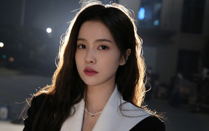 Bạch Lộc bị chê 'phổ nữ', netizen: Kém sắc như vậy sao vẫn có thể nổi tiếng?' Ảnh 2