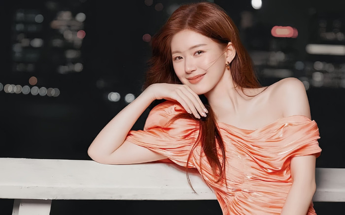 Triệu Lộ Tư công bố 'tin vui': Nhận đặc quyền chưa từng có trong lịch sử nhà mốt Ảnh 2