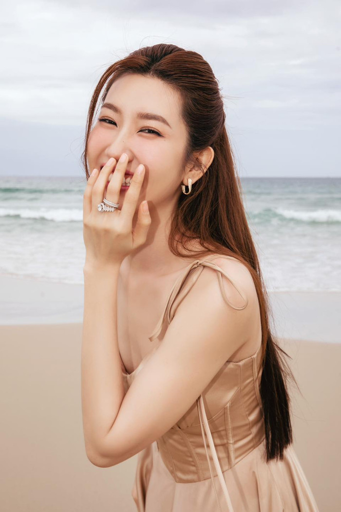 Chuyện tình cảm của Thuý Ngân khiến nhiều người không khỏi tò mò. 