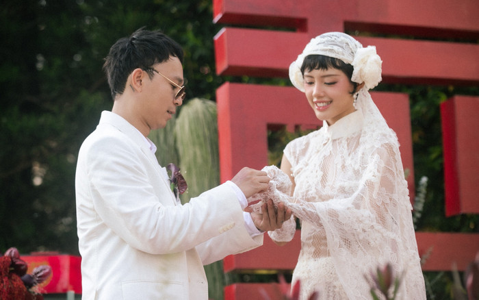 Khánh Linh 'Cô Em Trendy' chính thức lên xe hoa: 'Theo chồng nhưng không bỏ cuộc chơi' Ảnh 2