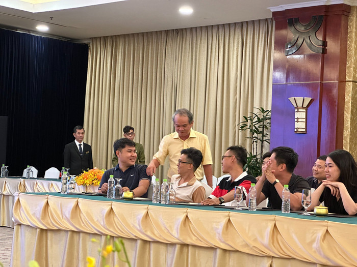 Bầu Đức công bố danh tính ba nhà đầu tư là tin vui cho người hâm mộ.