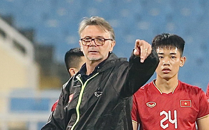 Thạch Sùng còn thiếu mẻ kho, hay lý do của HLV Troussier Ảnh 2