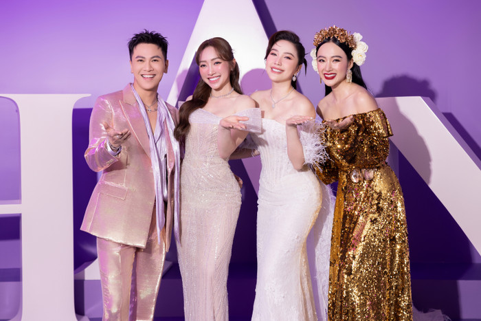  Nữ diễn viên vô cùng lễ phép khi chạm mặt các nghệ sĩ đàn anh, đàn chị. 