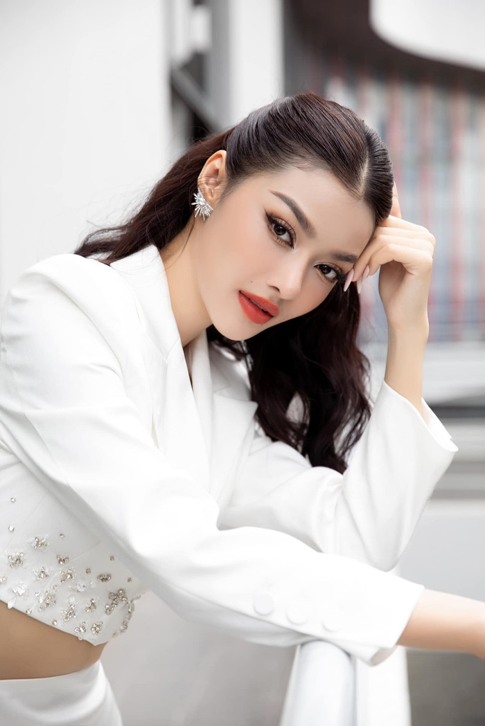 Nhan sắc xinh đẹp, vóc dáng khỏe khoắn của Á hậu Kiều Loan từng gây 'sốt' mạng xã hội xứ Trung