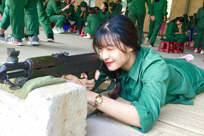 Khi lớn lên, nhan sắc của Á hậu Kiều Loan ngày càng trở nên nổi bật so với bạn bè đồng trang lứa