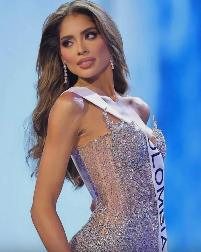 Mùa giải Miss Universe 2023 cũng xuất hiện trường hợp thí sinh đã có con tham gia thi đấu. Người đẹp Colombia xuất sắc lọt top 5 chung cuộc.