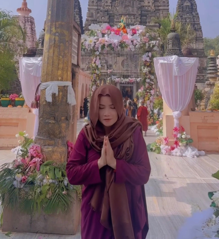 Hoàng Yến đã chia sẻ về việc cô xuống tóc xuất gia.&nbsp;