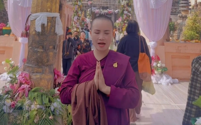 Nữ diễn viên 4 đời chồng bất ngờ xuống tóc xuất gia gieo duyên Ảnh 2