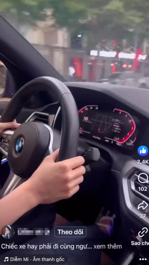 Cô gái ô tô BMW với tốc độ 140km/h