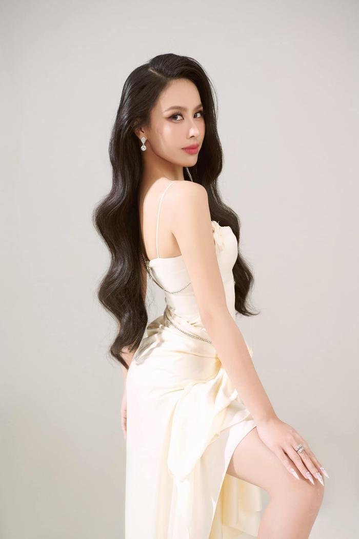 Ngọc Hằng phủ sắc trắng, hoá quý cô thanh lịch tại ngày 13 Miss Intercontinental 2023 Ảnh 4