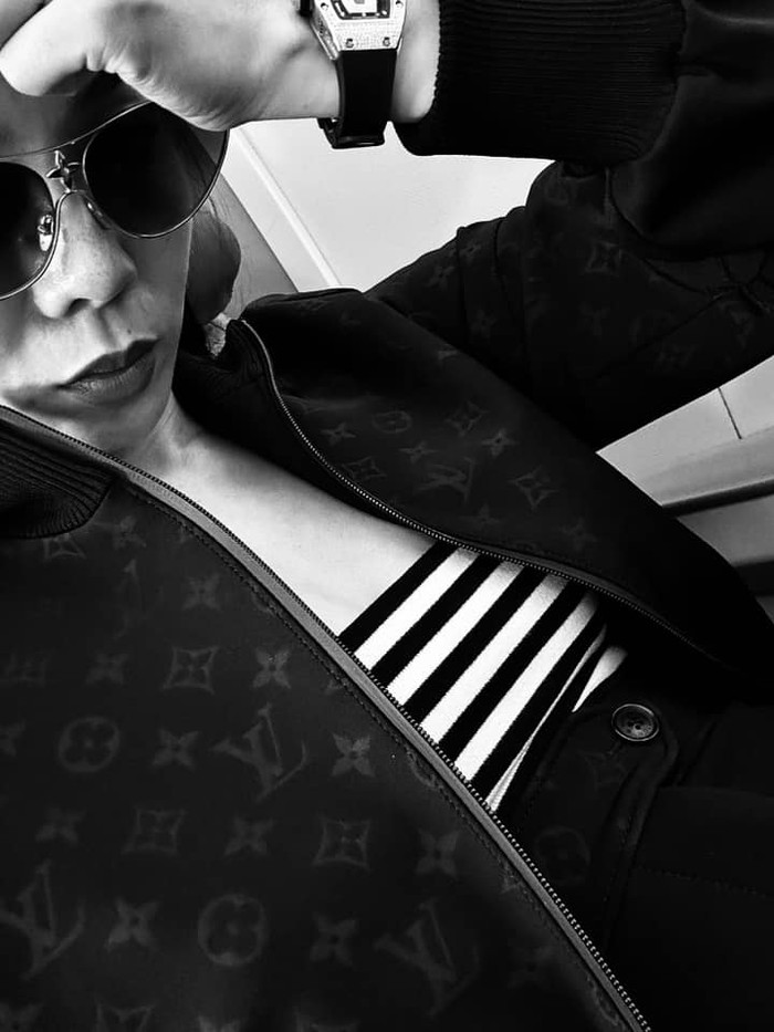 'Kiệt sức vì tham việc. Chắc đây là lần đầu tiên cảm thấy như thế. Phải buông bớt thôi dù không muốn', Lệ Quyên từng ngậm ngùi chia sẻ