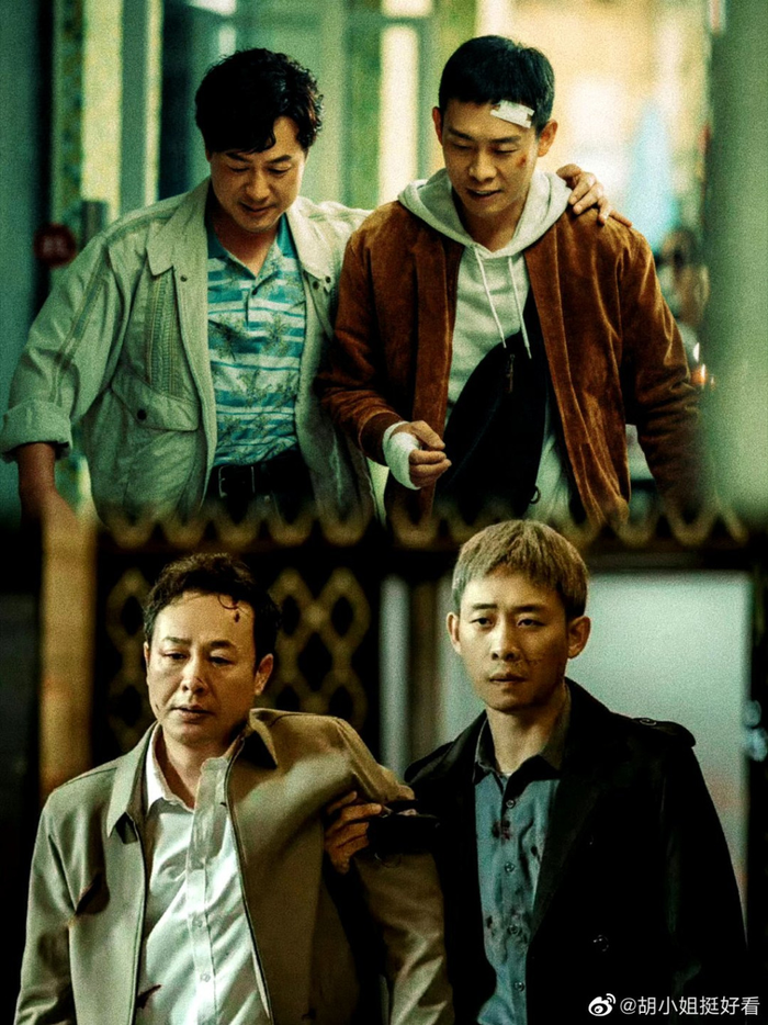 Theo ghi nhận, Cuồng Phong thu về gần 6 tỷ lượt xem trên Tiểu Hồng Thư, một con số khủng, có chênh lệch tương đối lớn so với các bộ phim xếp ở hạng dưới. 